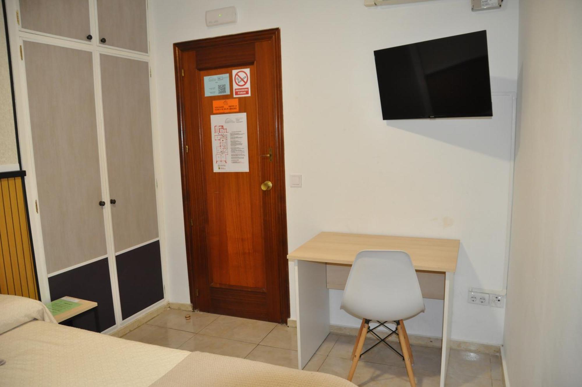 Hostal Ramon Y Cajal Valladolid Exterior foto